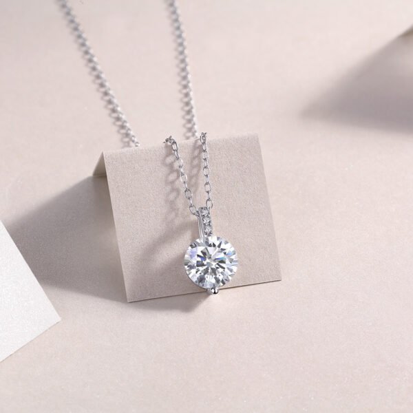 1A Lifetime Of Brilliance - A Fashionable And Luxurious Diamond Jewelry Pendant Set With 2-carat Moissanite S925 Sterling Silver And Platinum Plating Prohibit Tk Sales