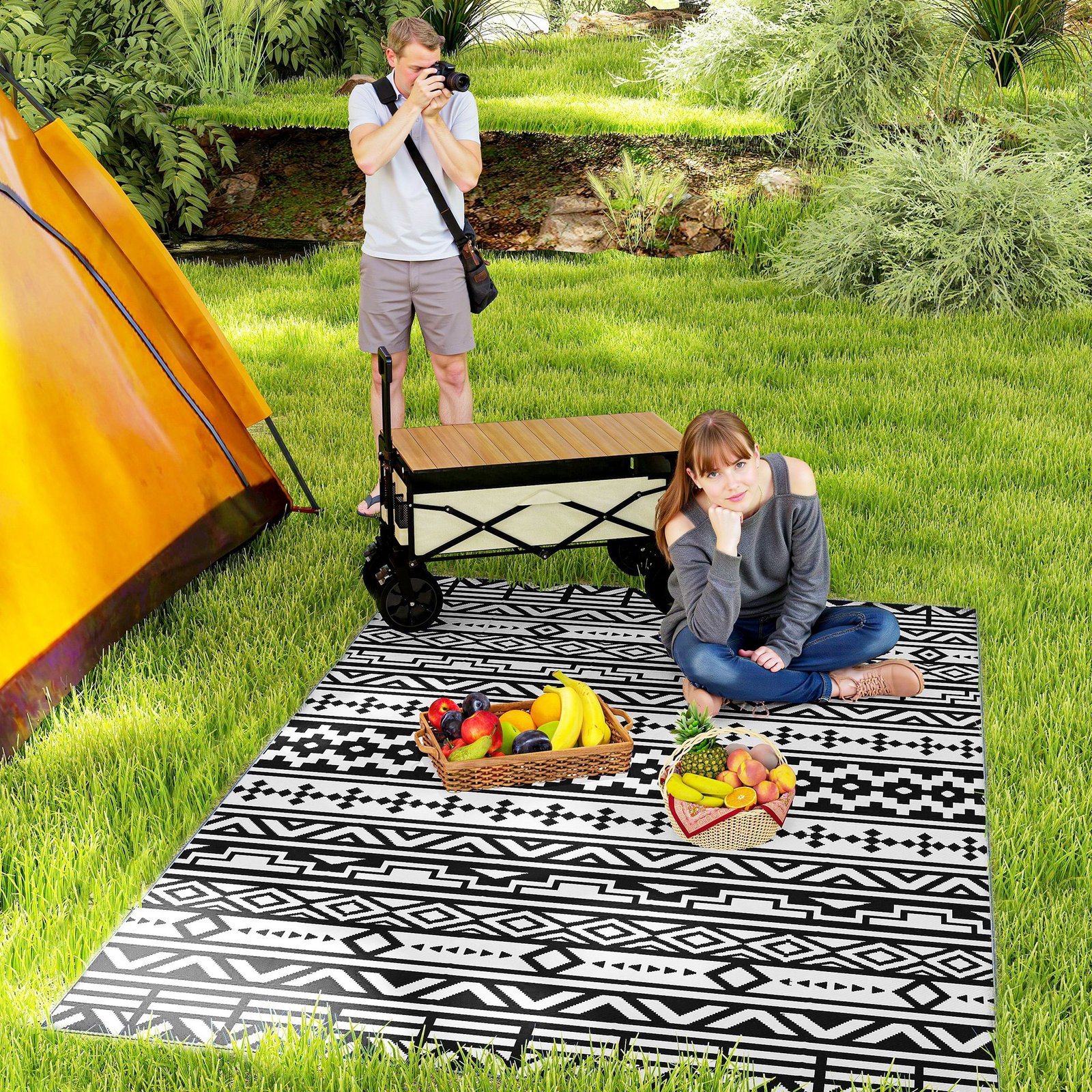 Reversible Outdoor Rug, Waterproof Plastic Straw With Carry Bag, 6 X 9, Black & White Geometric Wall