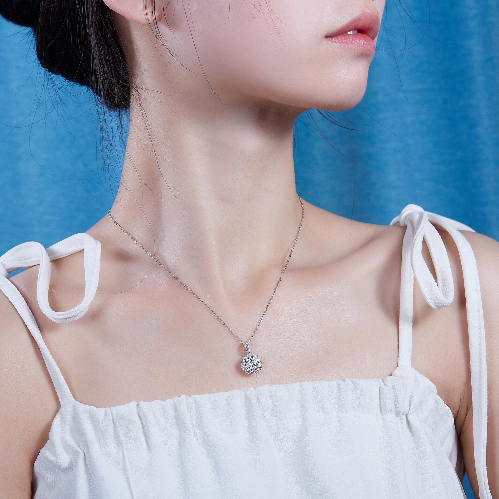 1Blossom - A Fashionable And Luxurious Diamond Jewelry Pendant Set With 1-carat Moissan Diamond S925 Sterling Silver And Platinum Plating Prohibit TikTok sales