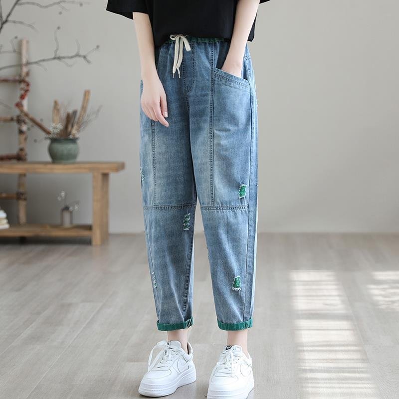 Women's Summer Fashion Ripped Ninth Jeans - Image 4